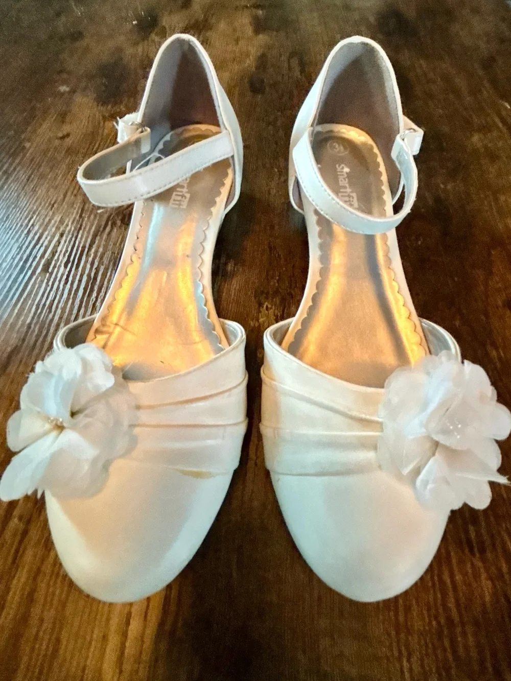 Girls White Jeweled Floral Dress Shoes with Ankle Strap size 3 1/2